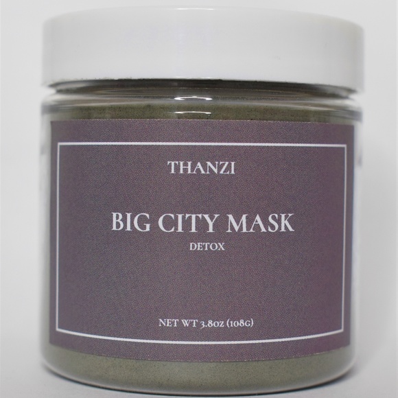 Detoxing vegan clay mask w/ charcoal and turmeric - Picture 1 of 4
